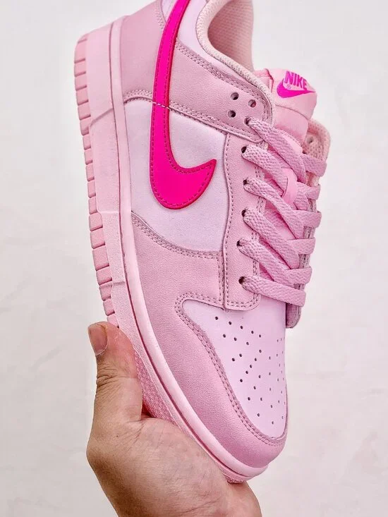 Nike SB Dunk Low Pink Sneakers - Picture 3 of 9